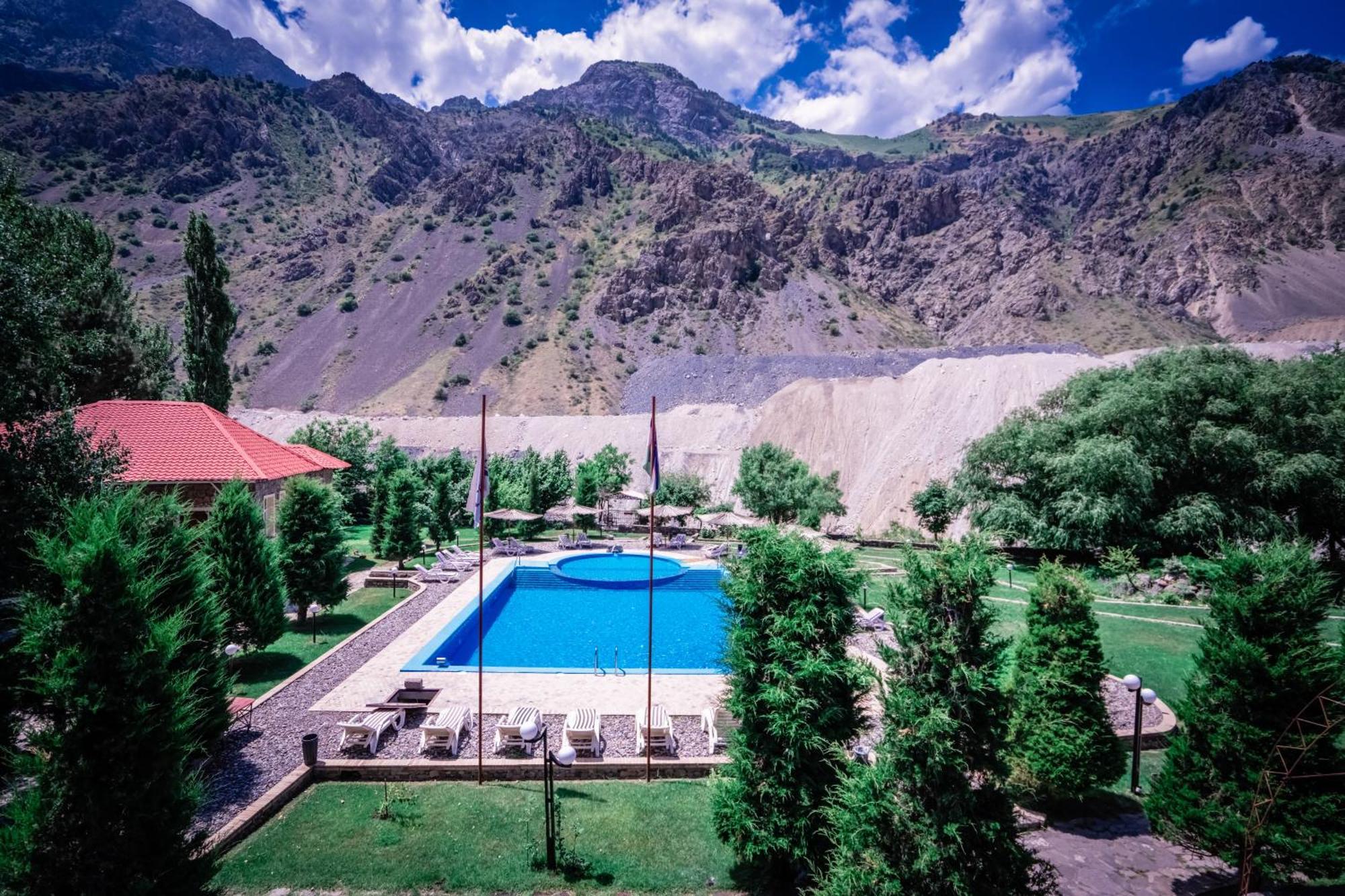 Chatcal Mountains Resort Burchmulla Екстериор снимка
