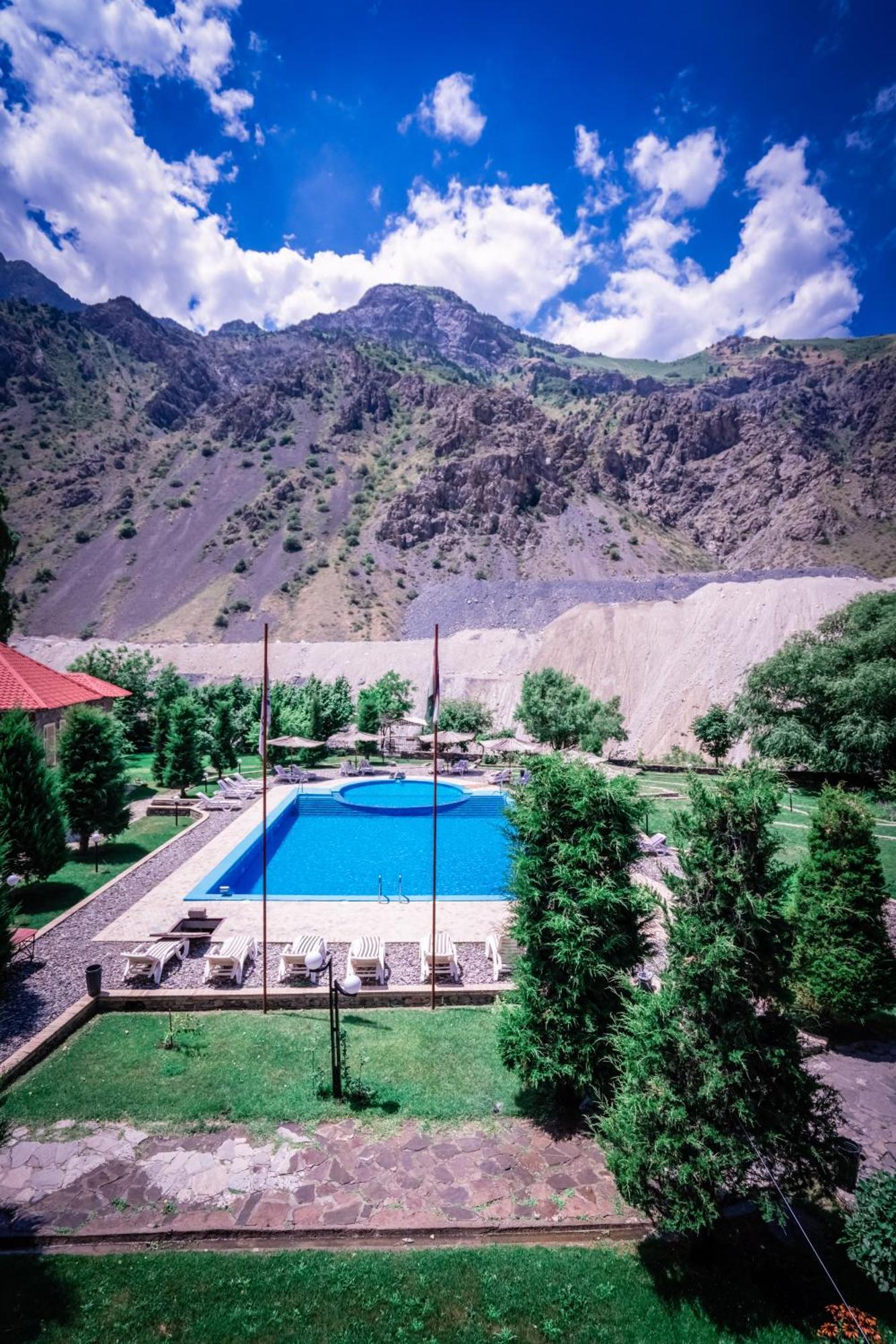 Chatcal Mountains Resort Burchmulla Екстериор снимка