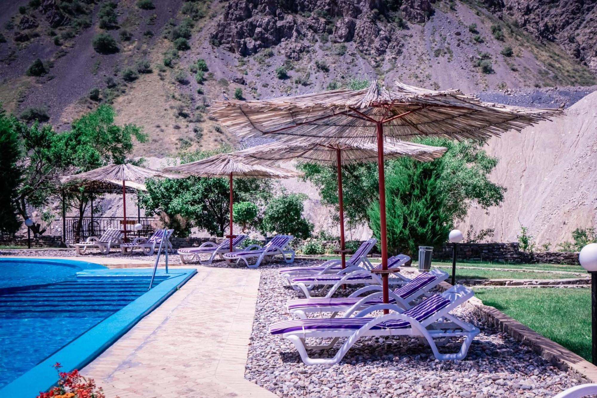 Chatcal Mountains Resort Burchmulla Екстериор снимка