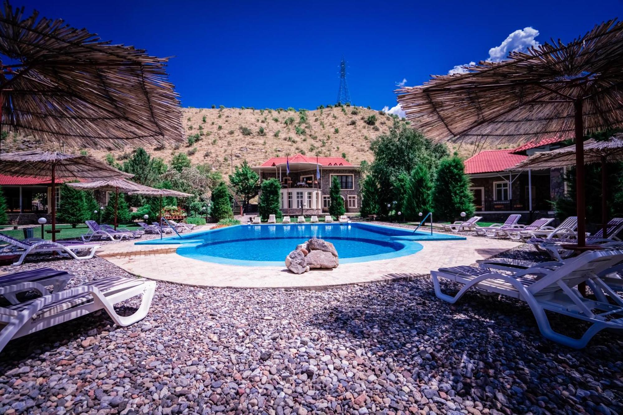 Chatcal Mountains Resort Burchmulla Екстериор снимка