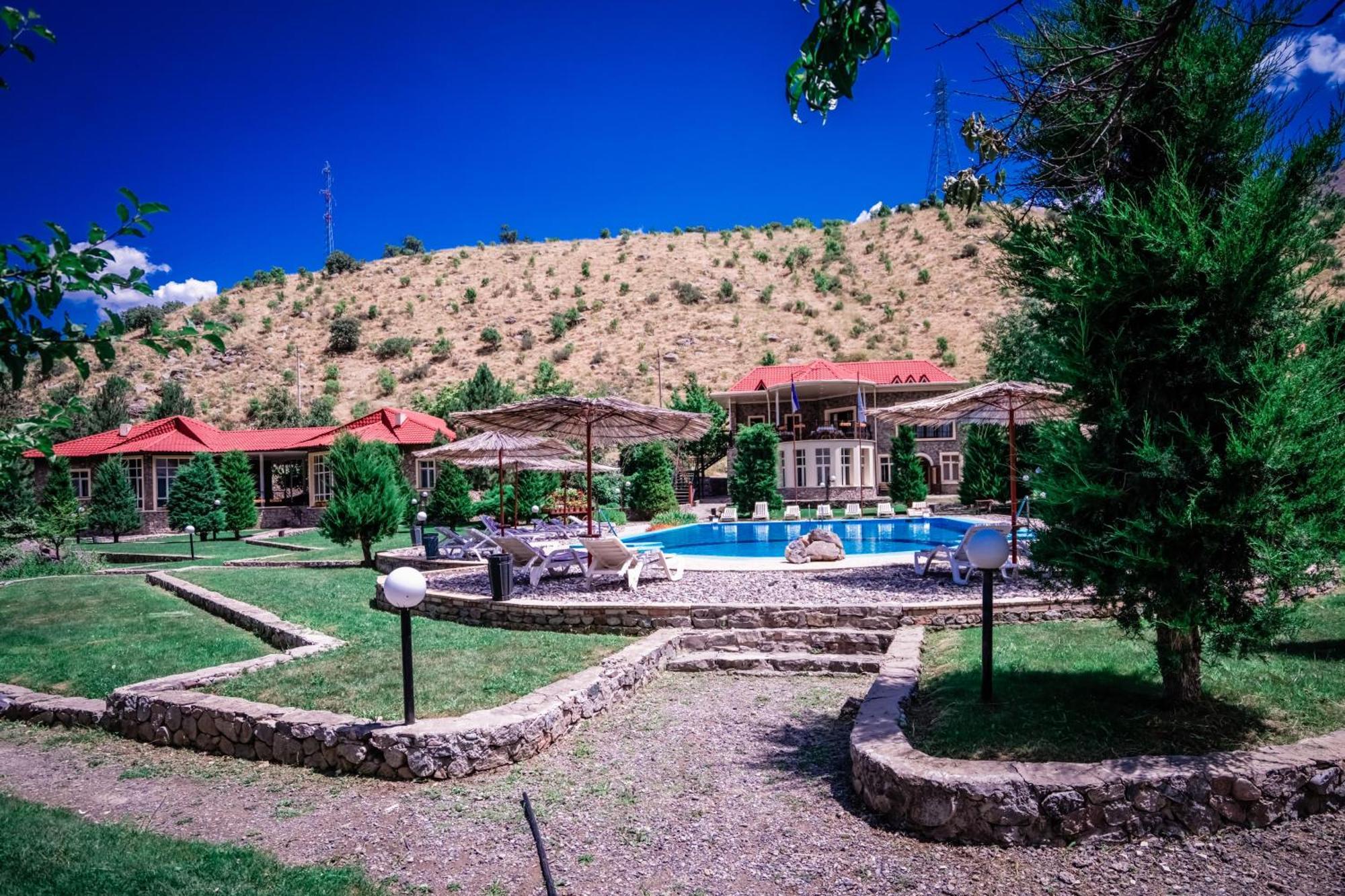 Chatcal Mountains Resort Burchmulla Екстериор снимка