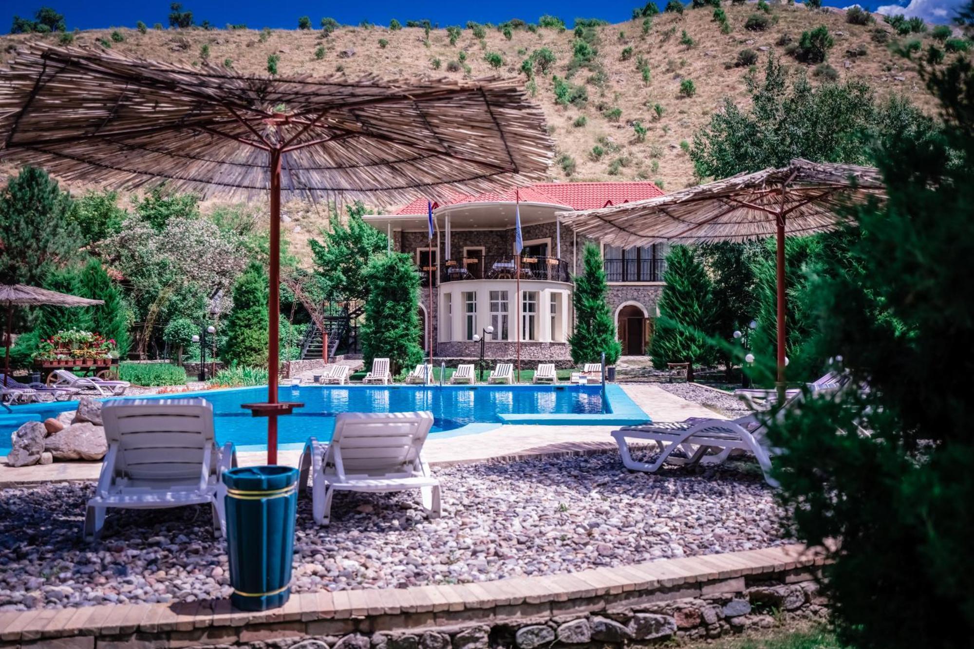 Chatcal Mountains Resort Burchmulla Екстериор снимка