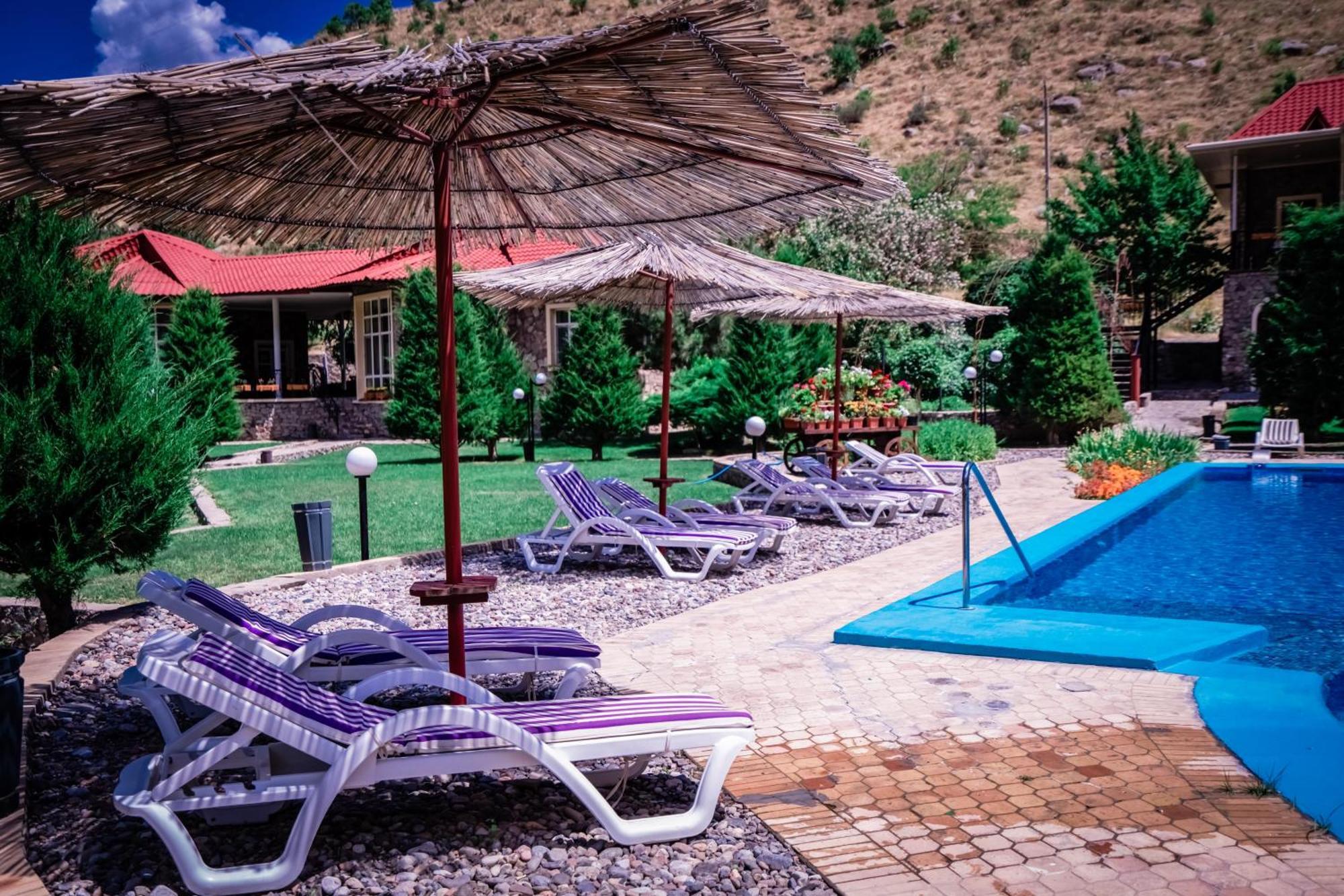 Chatcal Mountains Resort Burchmulla Екстериор снимка